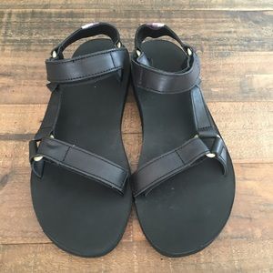 Teva Sandal NWOT